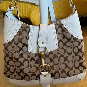 Coach shoulder bag in tan and white